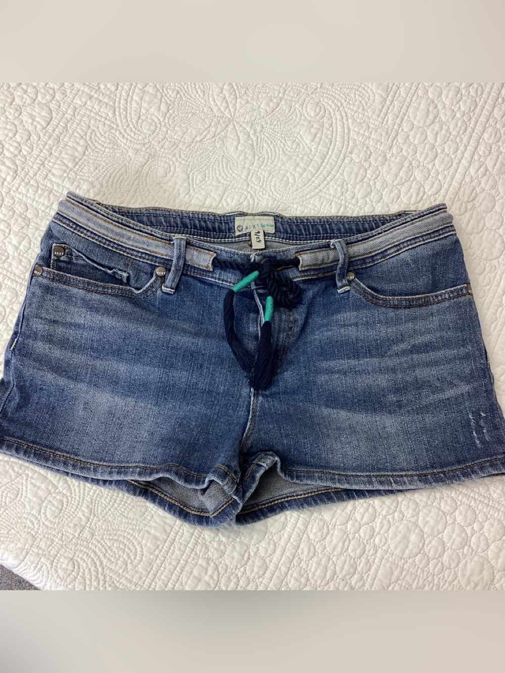 ROXY Denim Short Shorts Braided Belt Juniors Size 9 Beachy